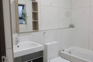 Apartment, 1 Schlafzimmer | Badezimmer