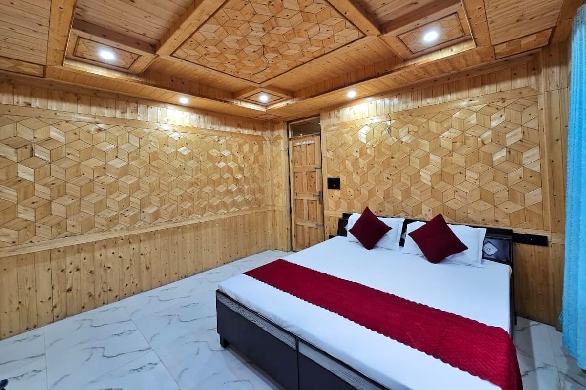 ห้องดีลักซ์ดับเบิล, ระเบียง, วิวภูเขา