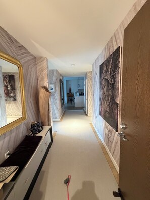 Interior - Luxury San Francisco 2BR/2BA Condo/Parking/Views/ Ideal for World Cup Stay (San Francisco)