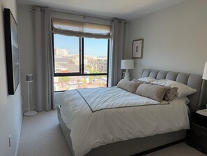Room - Luxury San Francisco 2BR/2BA Condo/Parking/Views/ Ideal for World Cup Stay (San Francisco)