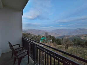 Deluxe Double Room, Balcony, Mountain View | Balcony