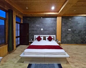 Deluxe-Doppelzimmer, Balkon, Bergblick | Kostenloses WLAN