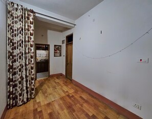 Chambre Familiale | Coin séjour