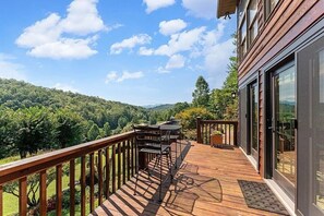 Property grounds - NC Hillside Estate Peaceful Escape with Panoramic Views (Franklin)