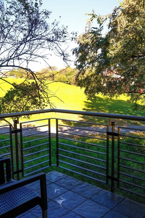 Apartemen, 1 kamar tidur, patio | Halaman properti