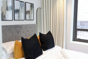 Apartment, 1 Bedroom - Stylish 1 BR Getaway, Fast Wi-fi, Beach Access (Cape Town)