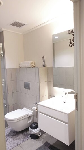 Apartment, 1 Bedroom | Bathroom - Stylish 1 BR Getaway, Fast Wi-fi, Beach Access (Cape Town)