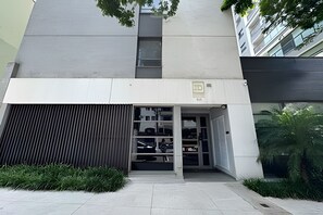 Basic Apartment | Exterior detail - Clementino 513 (São Paulo)