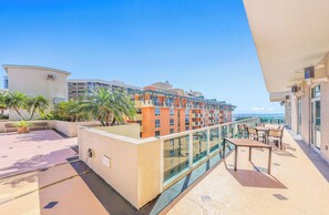 Outdoor dining - Arya Hotel Studio Apartment Coconut Grove, Ocean View and Free Parking (Miami)