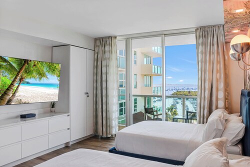 Arya Hotel Studio Apartment Coconut Grove, Ocean View and Free Parking