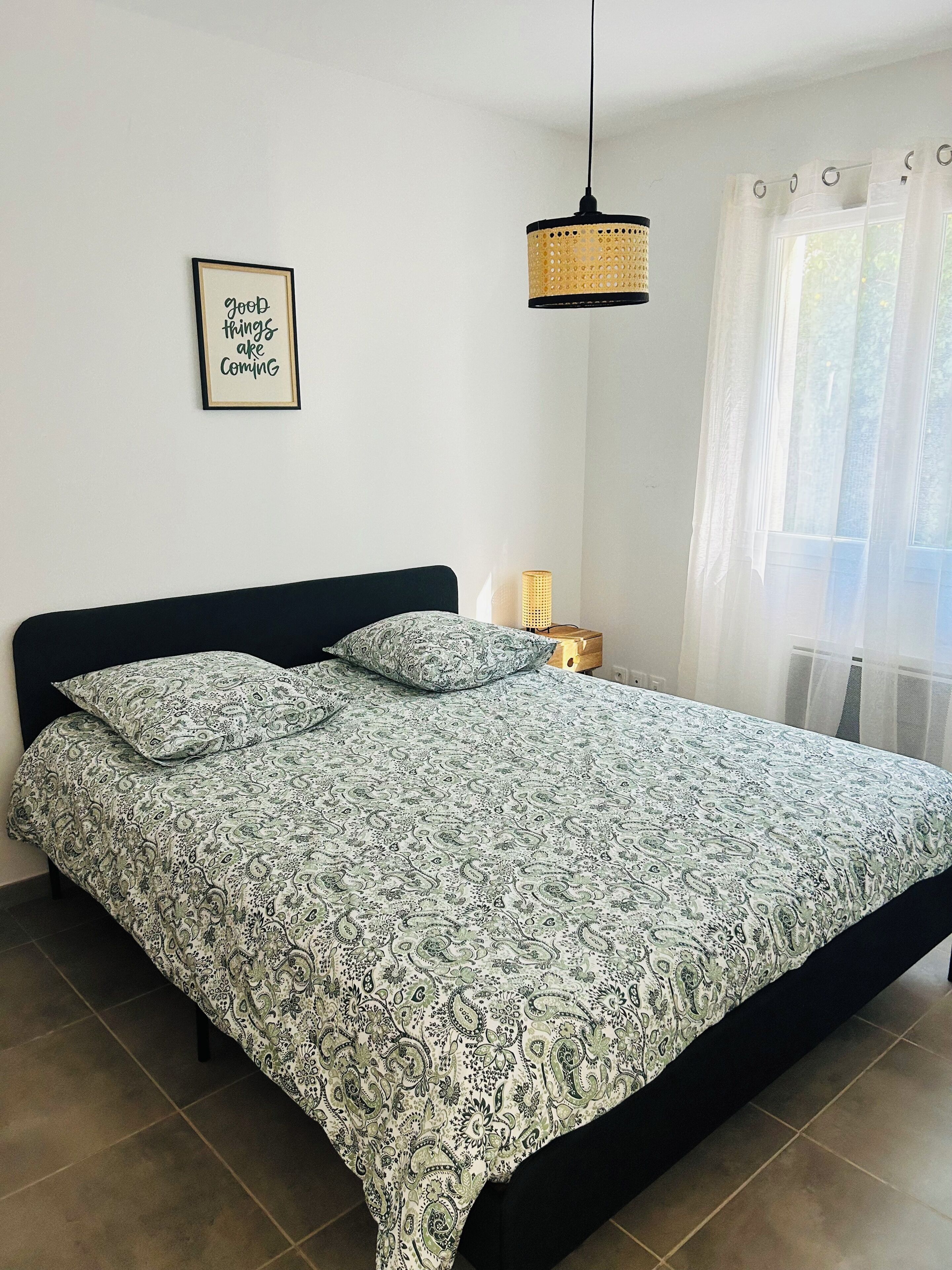2 chambres, fer et planche à repasser, lit parapluie, Wi-Fi gratuit