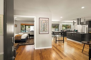 Room - Red Rock Spa & Gym / Hiking at Javelina Vortex Charming 3-bedroom house (Sedona)