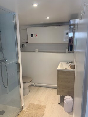 Hair dryer, towels, soap, toilet paper - Maison à la Mer 8 pers. 60 kms Perpignan (CT)
