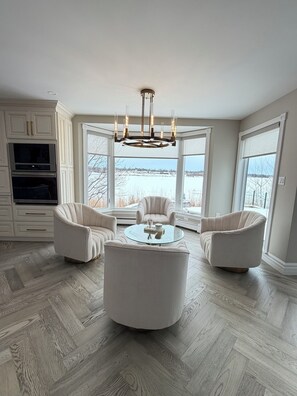 Interior - Luxury Waterfront Home / PrivateBeach+Kayak & 4 person pedal boat (Charlottetown)