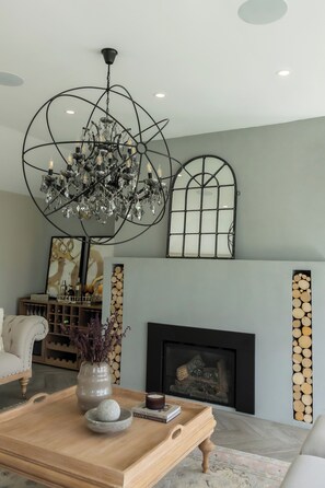 Interior - Luxury Waterfront Home / PrivateBeach+Kayak & 4 person pedal boat (Charlottetown)