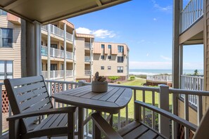 Property grounds - Heron’s Reserve | Oceanfront + Beach Access (North Topsail Beach)