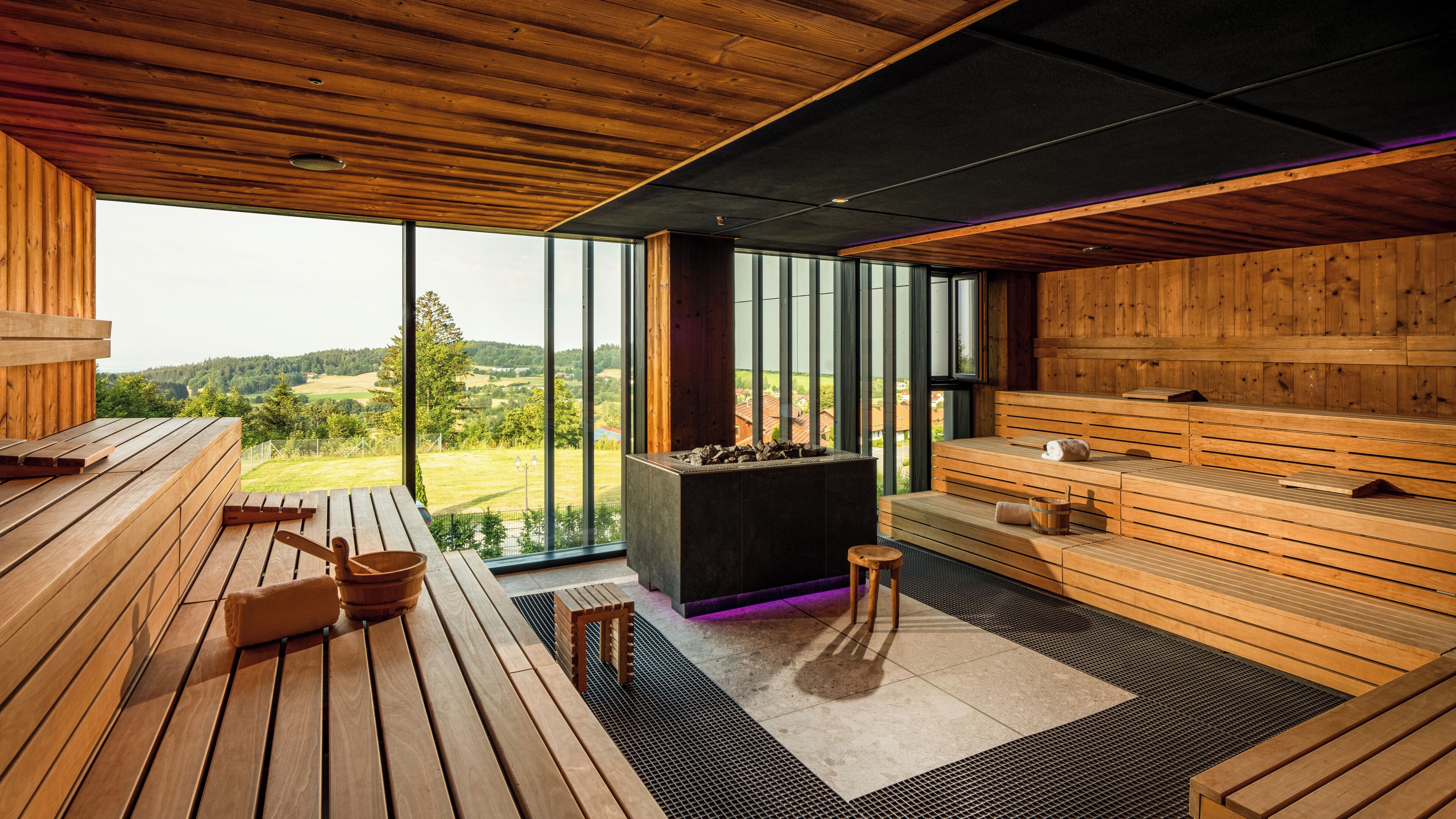 Couples treatment rooms, sauna, hot tub, steam room, hot stone massages