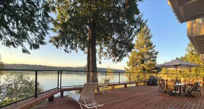Beachfront Bliss: Private Oyster Beach & Stunning Views
