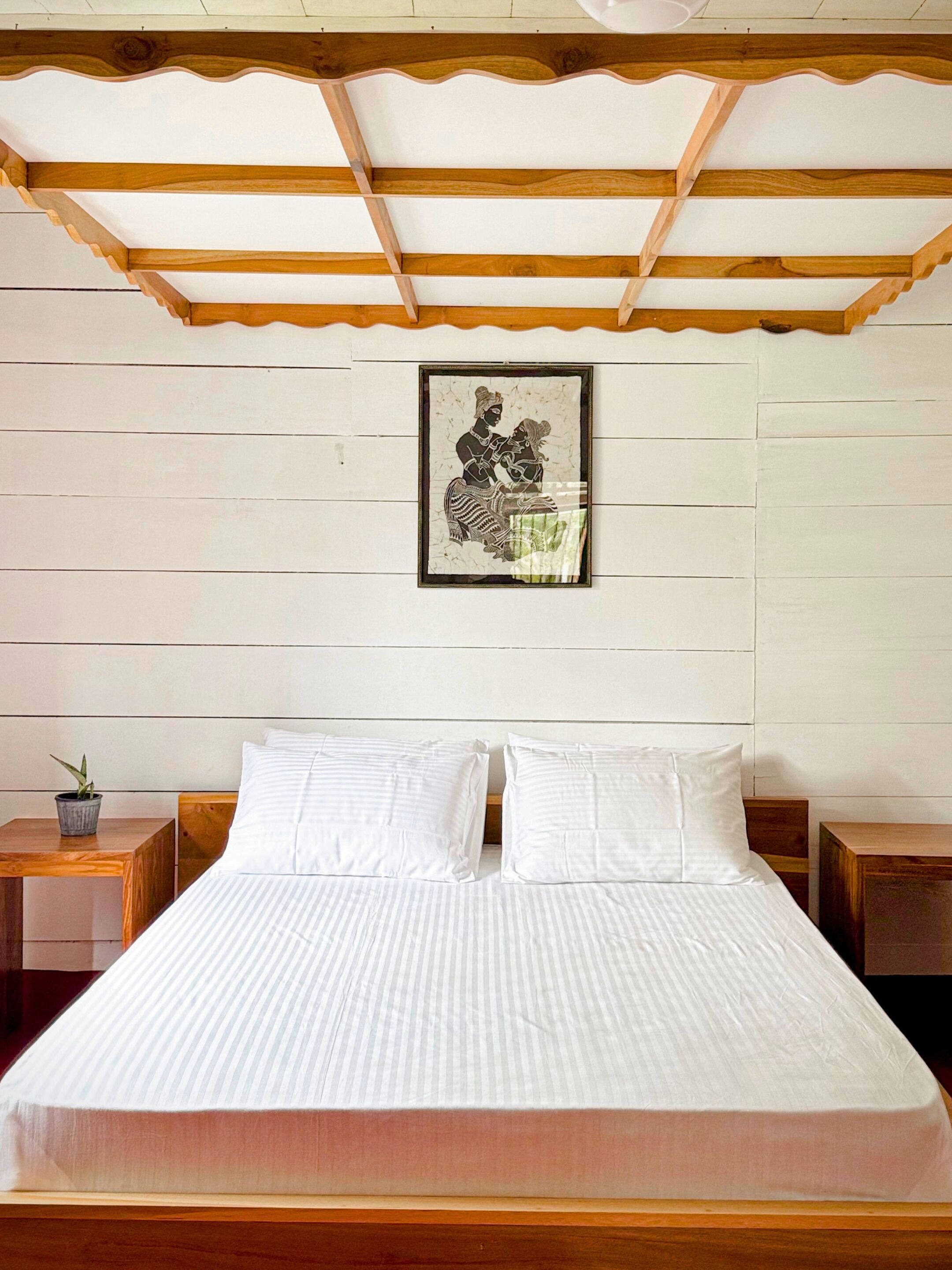 4 bedrooms, desk, iron/ironing board, free WiFi