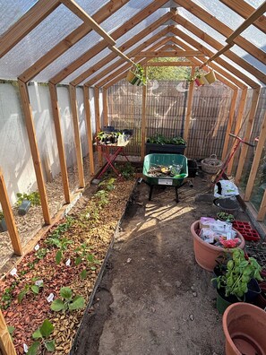 Property grounds - Just 2 minutes from the beach, new, fully-equipped family home! (Larmor-Plage)