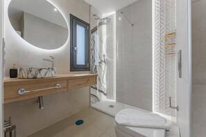 Familiebungalow - udsigt til pool | Badeværelse