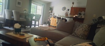 Cozy 1-bedroom & bathroom in shared residence in coastal Beaufort, NC.