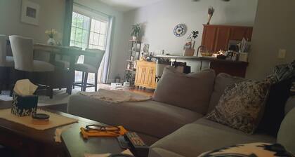 Cozy 1-bedroom & bathroom in shared residence in coastal Beaufort, NC.