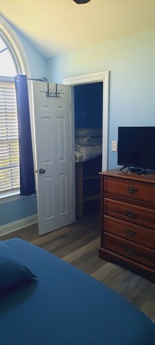 Cozy 1-bedroom & bathroom in shared residence in coastal Beaufort, NC.