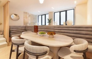 Dining - A TIMELESS PARISIAN ELEGANCE, WITH HAMMAM & JACUZZI AT RUE DES DÉCHARGEUR (Paris)