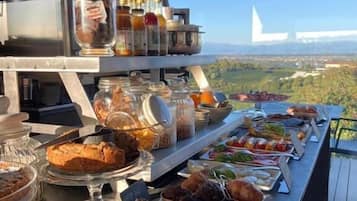 Desayuno continental incluido todos los días