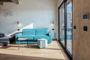 Apartment, Pool View | Living area