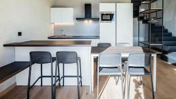 Apartment, Poolblick | Eigene Küche | Kühlschrank, Mikrowelle, Herdplatte, Geschirrspüler