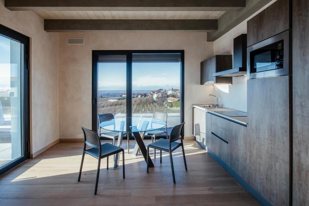 Deluxe Apartment, Balcony, Pool View | Private kitchen