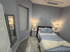 1 bedroom, iron/ironing board, WiFi