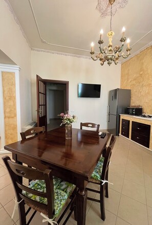 Dining - Vrbo Property (Nubia)