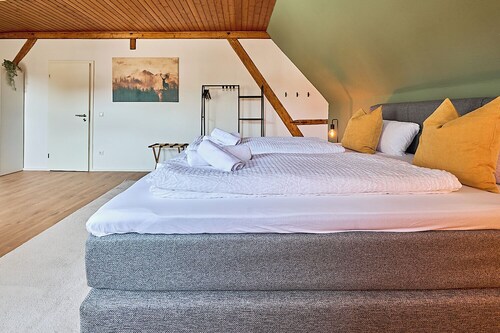 Große Mosel FeWo, 4 Schlafzimmer & bis zu 8 Pers. mit Parkplatz