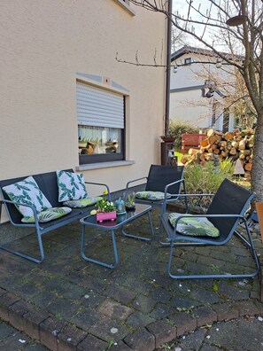 Terrace/patio - Vacation apartment Seeblick in Langweiler (Langweiler)