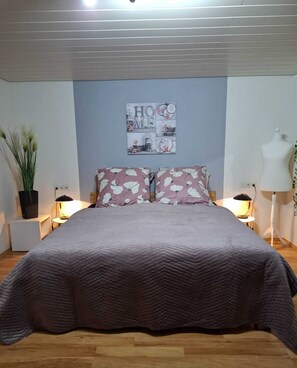 1 bedroom, iron/ironing board, travel cot, WiFi - Vacation apartment Seeblick in Langweiler (Langweiler)