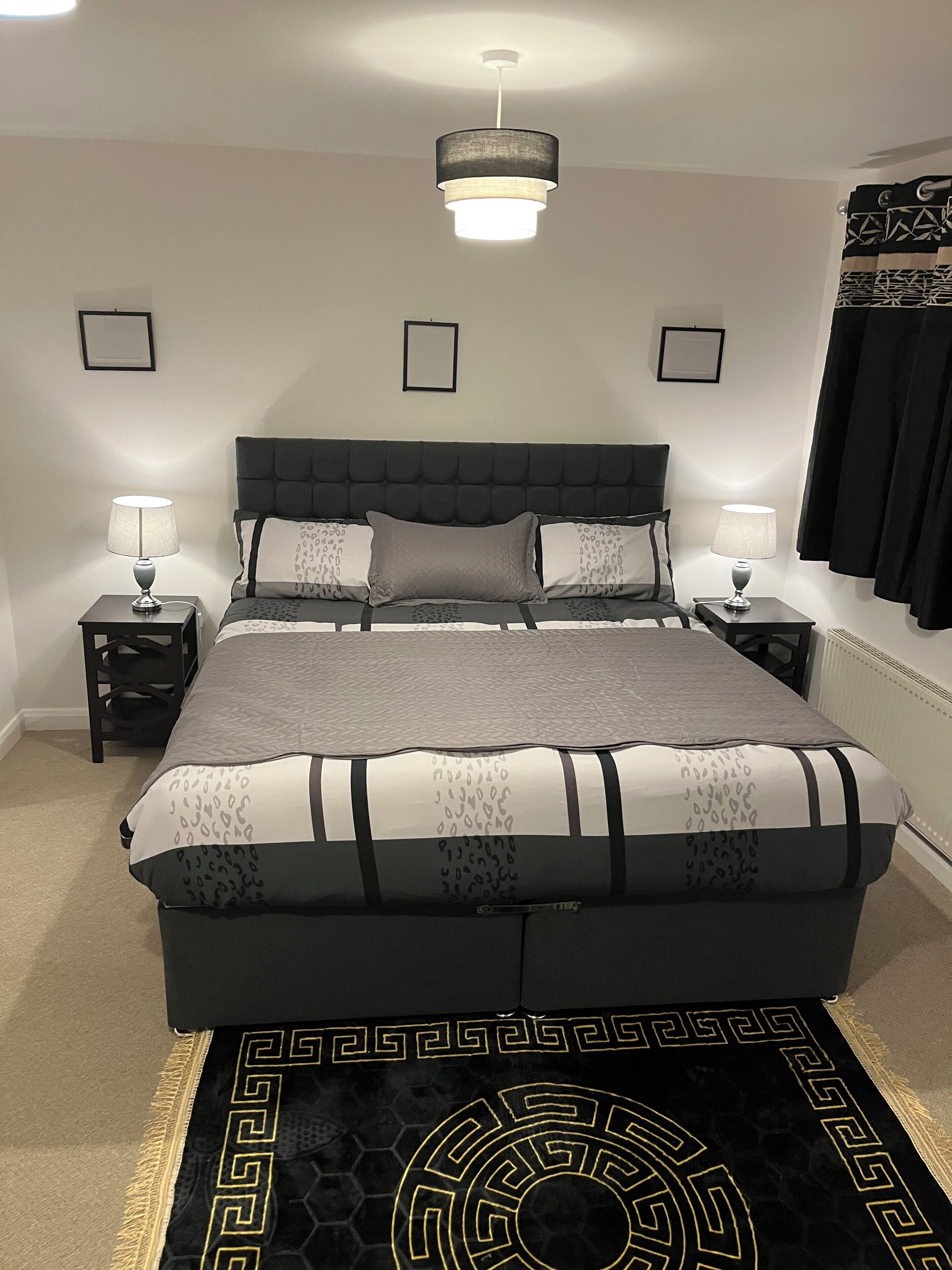 2 bedrooms, iron/ironing board, internet, bed sheets