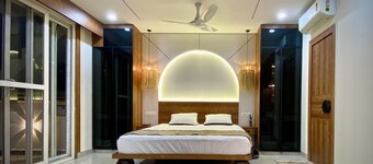 Avyam Blue Terrace Apartment  in New Delhi!  Room-1 (Deluxe)