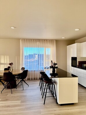 Dining - Modern 90sqm Apartment in Garðabær (Garðabær)