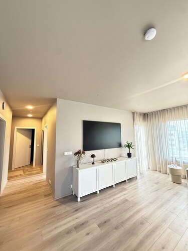 Modern 90sqm Apartment in Garðabær