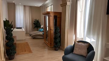 Doppia Deluxe, balcone, vista città | Interni