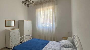4 Schlafzimmer, Bügeleisen/Bügelbrett, WLAN, Bettwäsche