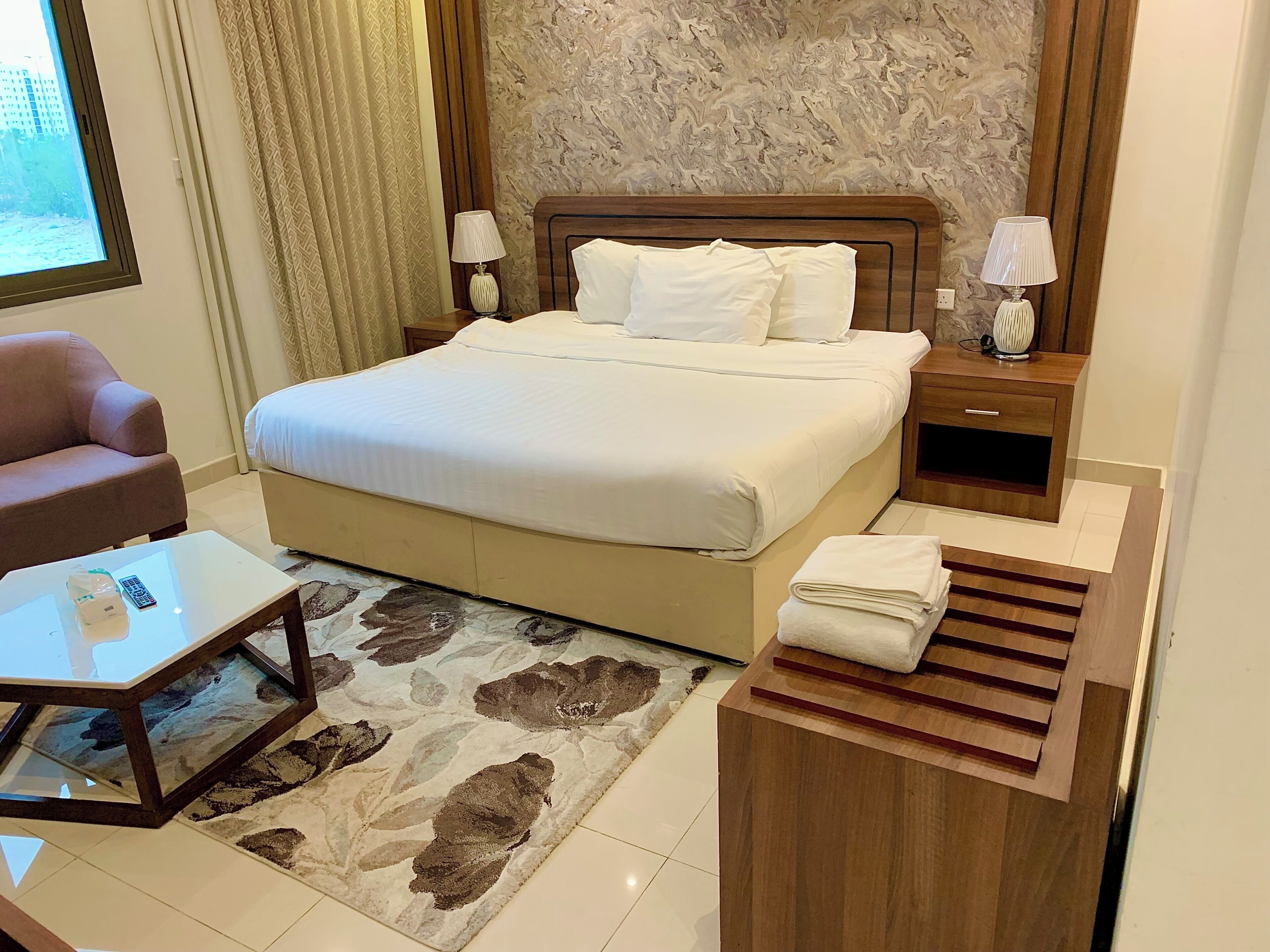 Deluxe Studio | In-room safe, blackout curtains, soundproofing, iron/ironing board