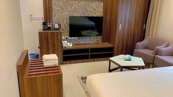 Double Room | In-room safe, blackout drapes, soundproofing, iron/ironing board