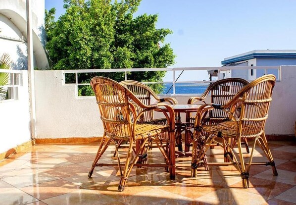 Outdoor dining - Golden Europe Hotel (Dahab)