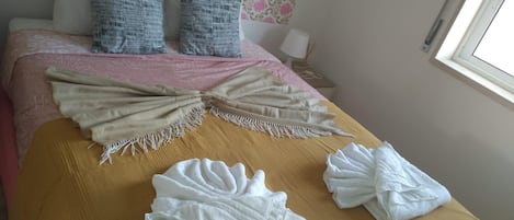 4 camere, ferro/asse da stiro, Wi-Fi gratuito, lenzuola