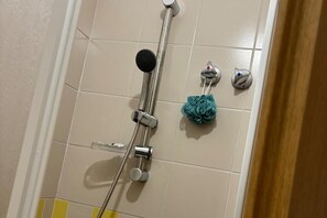 Duschwanne, Komfortbadewanne, Handtücher