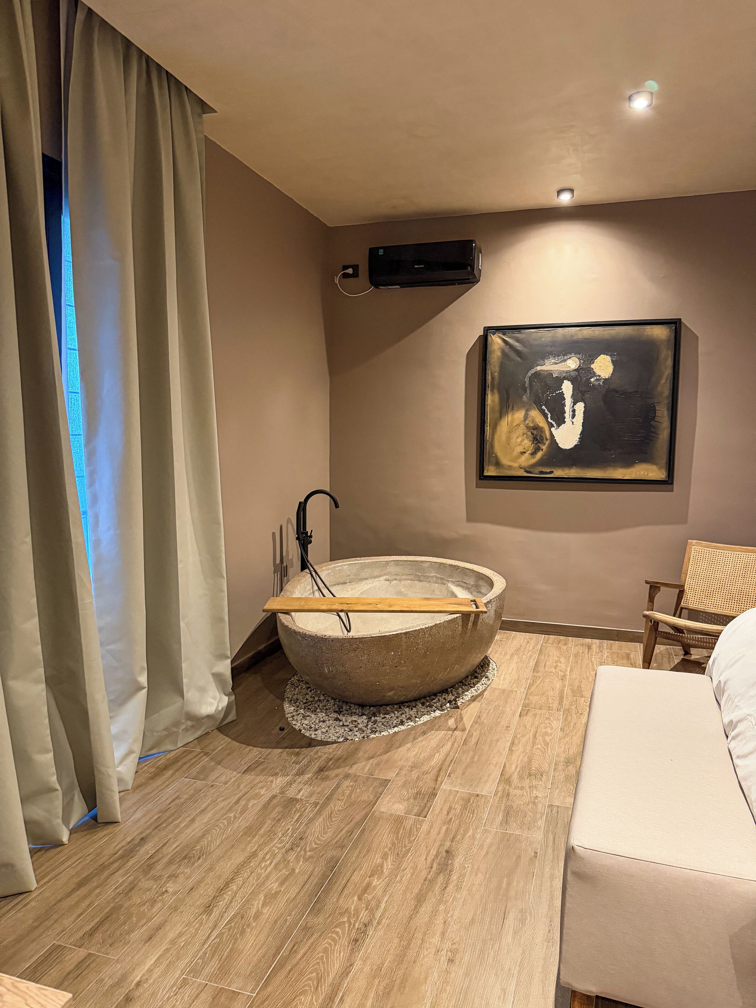 Habitación Confort doble, vistas al patio | Caja fuerte y wifi gratis